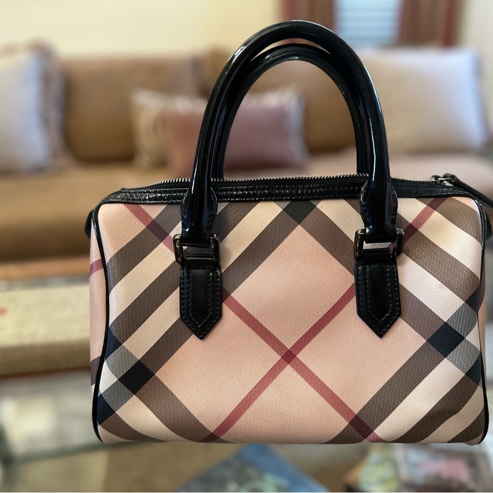 Stylish Checkered Handbag